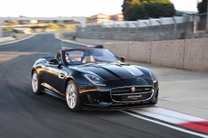 Jaguar F-Type R-Dynamic 2.0 Convertible 2017 года